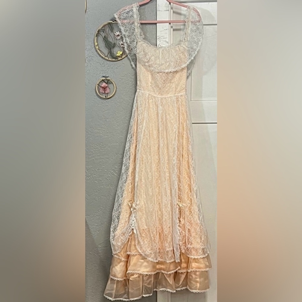 70’s VINTAGE VICTORIAN TEA LACE RUFFLE COQUETTE BOW PINK DRESS SIZE XS